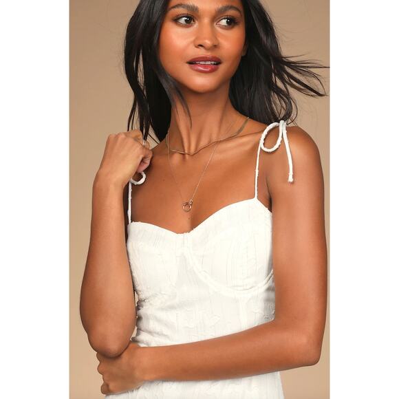 Lulus Loveliest Looks White Floral Jacquard Tie-Strap Midi Dress Medium NWT - Picture 2 of 13